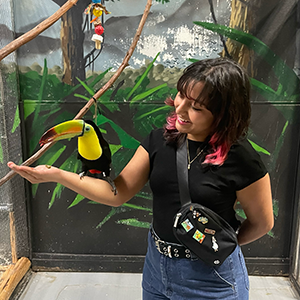 photo of mia with parrot